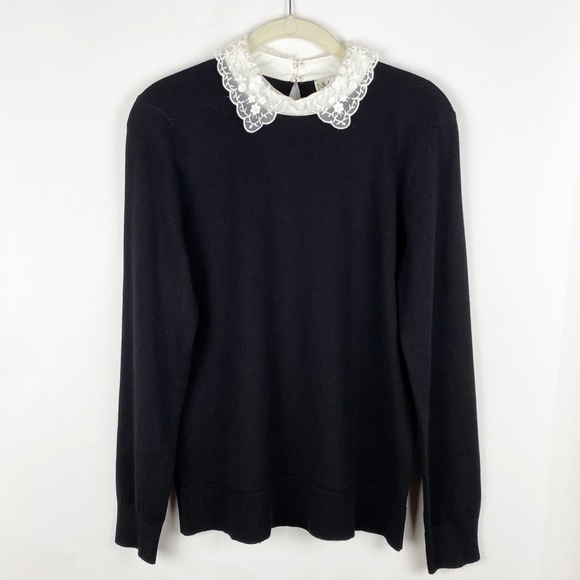 Neiman Marcus Tops - Neiman Marcus Lace Collar Top